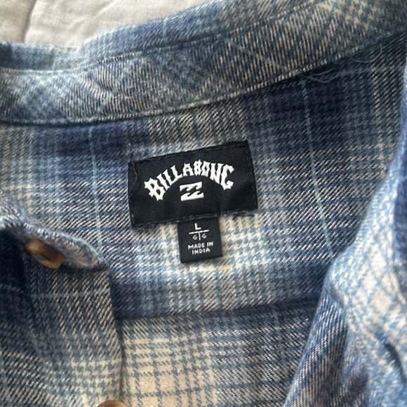 Billabong boys size large long sleeve flannel - Picture 4 of 4